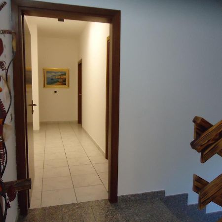 Affittacamere Gelindo Silvi Marina Buitenkant foto
